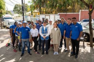 Alcaldía del DN realiza recuperación de espacio público y limpieza en Los Praditos