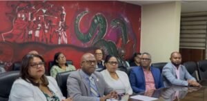 “No somos delincuentes, somos médicos”: CMD denuncia atropello policial en el Robert Reid y advierte paro