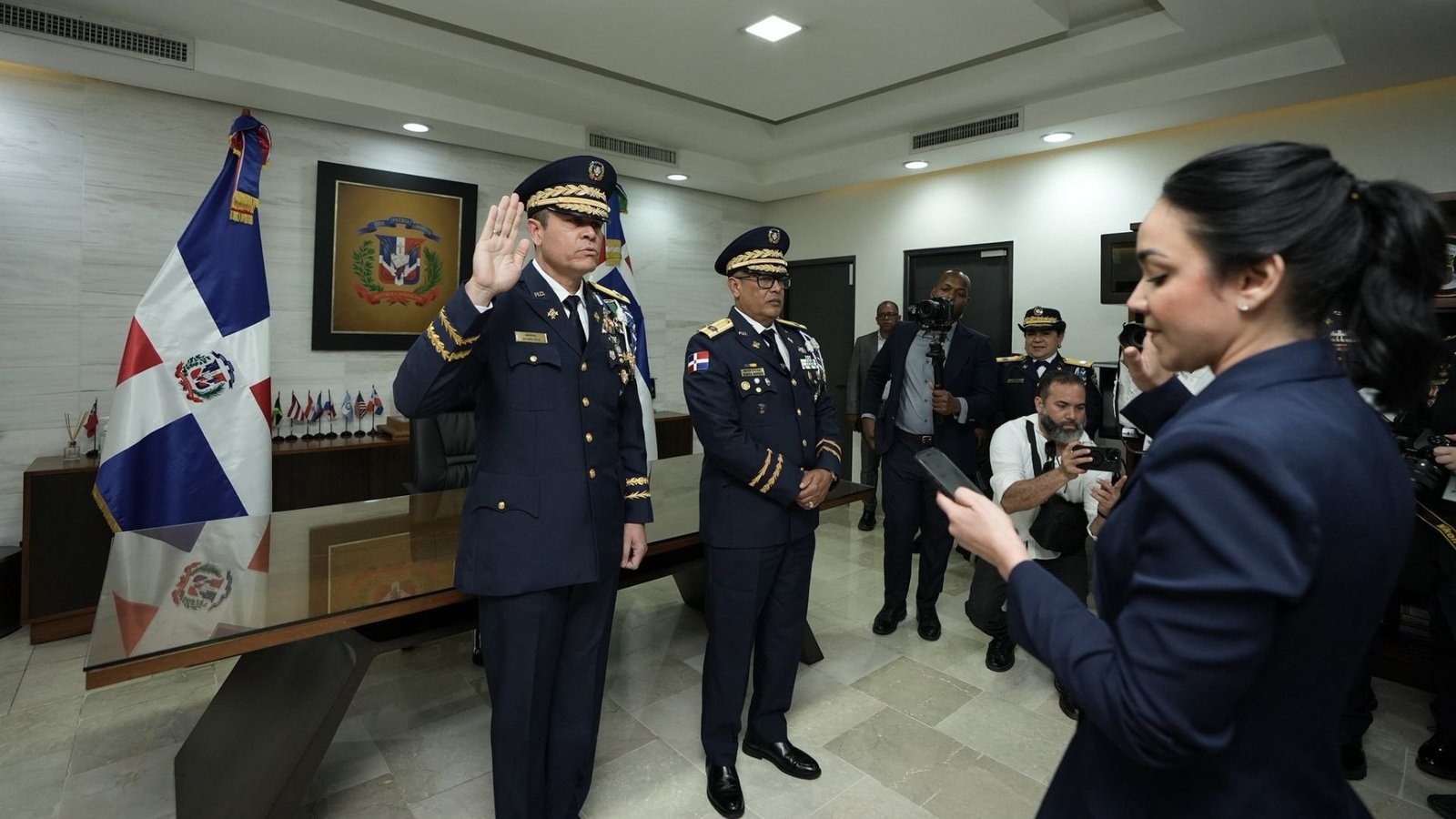 Policía Nacional estrena nuevo director; resalta retos y desafíos por delante