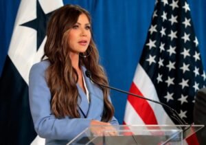 Funcionaria de EE.UU. sostiene encuentro con Abinader en Punta Cana por temas de seguridad regional