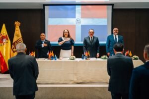 Comisión de la JCE recibe propuestas de aspirantes a miembros de las OCLEE en Europa