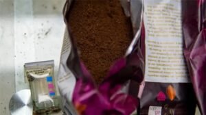 Autoridades incautan cargamento de cocaína camuflado en fundas que aparentaban ser café