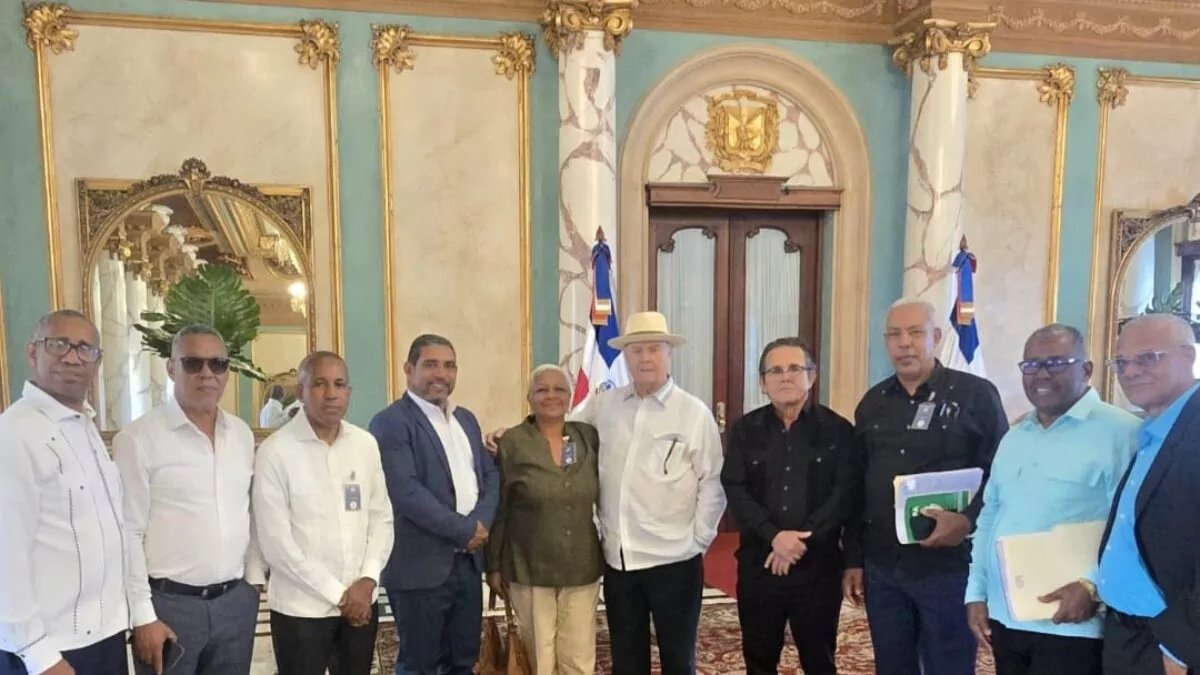 Gobierno garantiza estabilidad laboral a agrónomos y evaluará reclamos en tres semanas