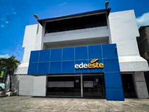 Edeeste refuerza acercamiento comunitario y anuncia mejoras eléctricas en Monte Plata