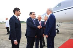 Presidente Abinader llega a Panamá, donde será orador principal del Congreso Mundial de Zonas Francas