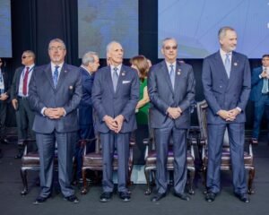 Presidente Abinader participa en la transmisión de mando presidencial de la presidenta de Costa Rica, Laura Fernández Delgado, en el Estadio Nacional
