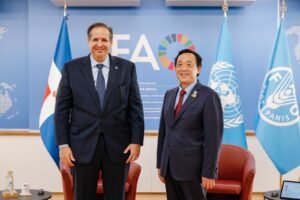 Ministro de Salud destaca avances de República Dominicana en nutrición y seguridad alimentaria durante reunión con la FAO