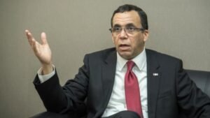 Navarro pide publicar acuerdo con EE. UU. sobre repatriaciones