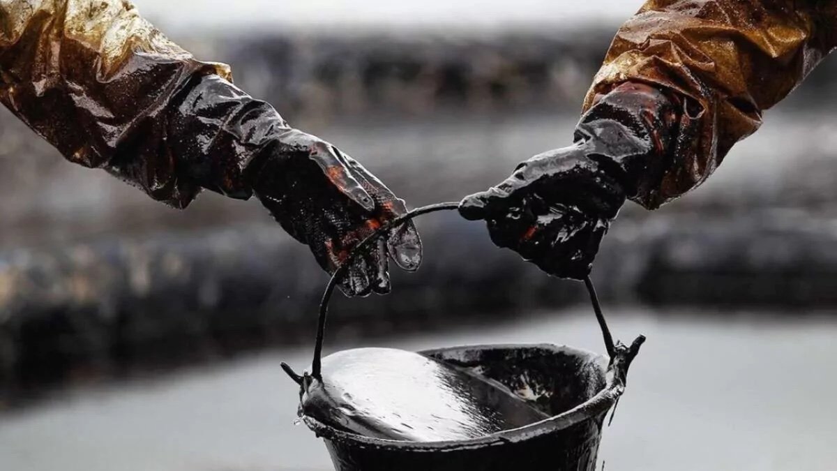 Petróleo de Texas supera los 104 dólares tras viaje de Trump a China sin acuerdos sobre Irán