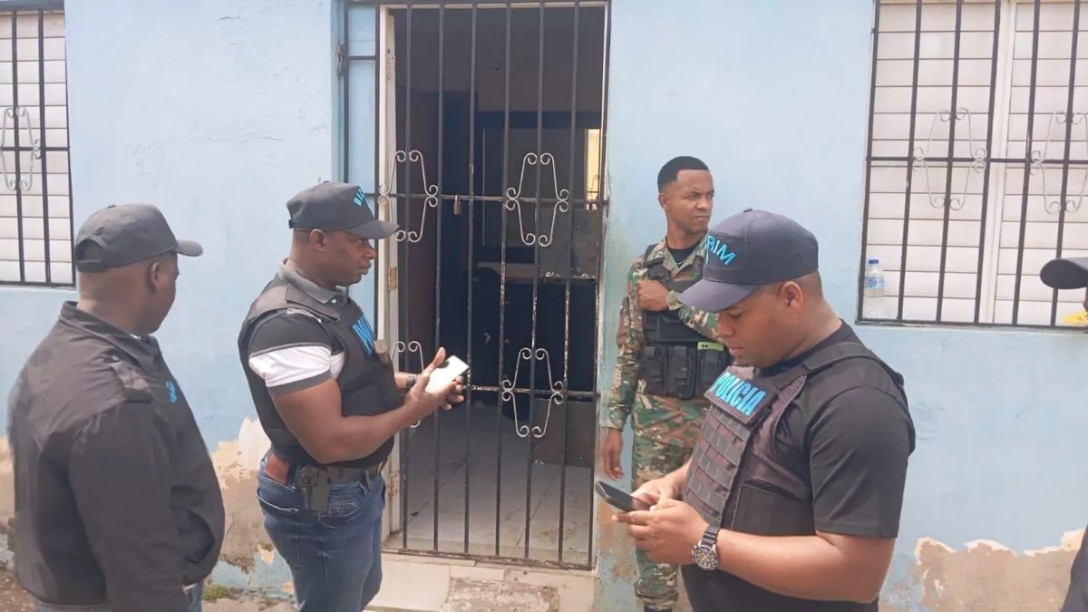 Investigan feminicidio en el sector Las Toronjas, en Santo Domingo Este