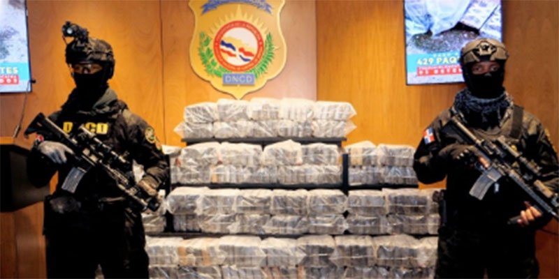 Alijo ocupado por la DNCD en operación conjunta supera una tonelada de cocaína