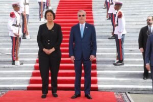 Presidente Abinader recibe a su homóloga de Surinam, Jennifer Geerlings-Simons, en visita oficial