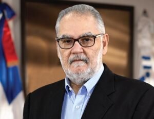 Miguel Ceara Hatton afirma que en Senasa se falsificaron estados financieros y se ocultaron pérdidas millonarias
