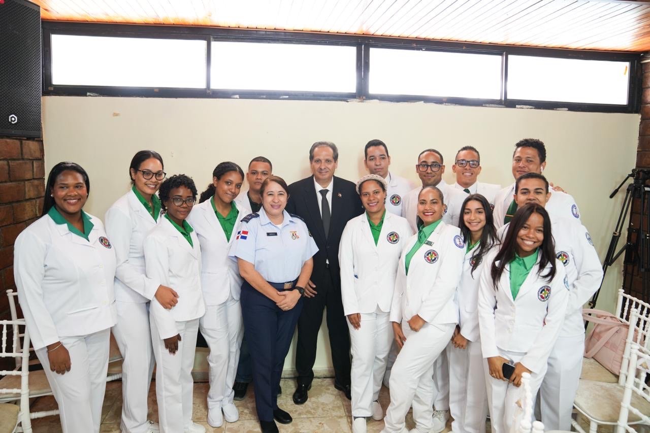 Salud Pública y CMD reciben a nuevos médicos residentes y refuerzan compromiso con su formación