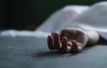Adolescente de 15 años fallece tras presunta intoxicación; Policía busca a su pareja