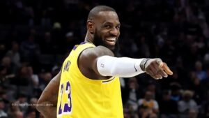LeBron James continuará su carrera con los Philadelphia 76ers