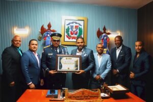 Cámara de Comercio y Empresarial de Santo Domingo Norte reconoce labor del general Miguel Ángel Peña Vásquez