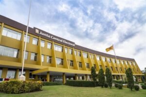 JCE extiende jornadas de cedulación por varias comunidades del país