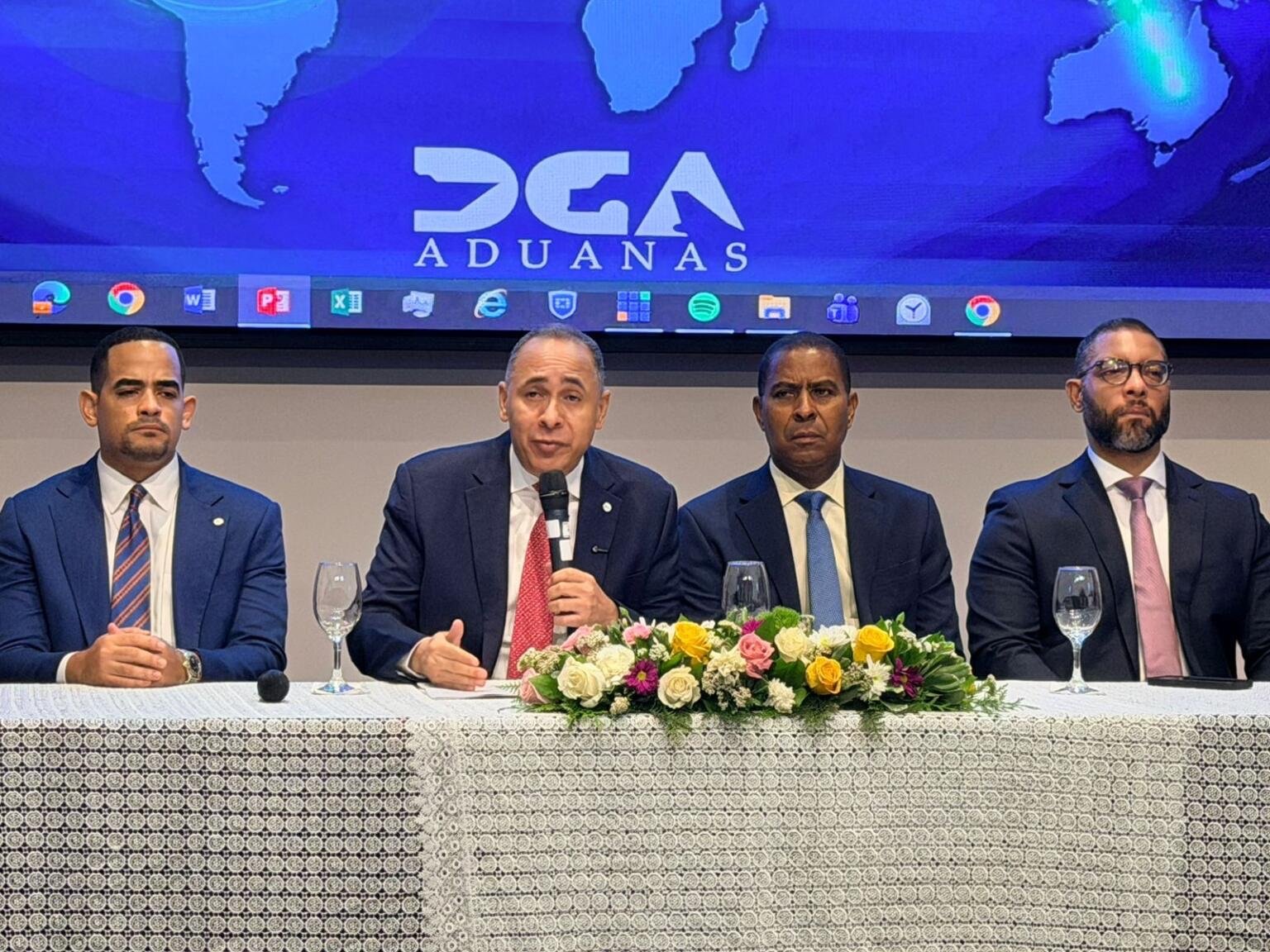 Aduanas anuncia nuevos controles para las mercancías con destino a Haití
