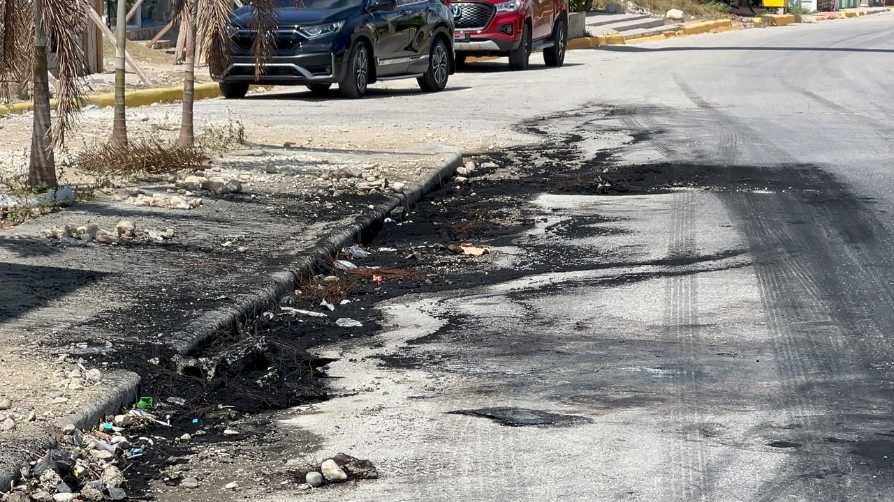 Comunitarios paralizan Vicente Noble en demanda de obras y mejoras de servicios