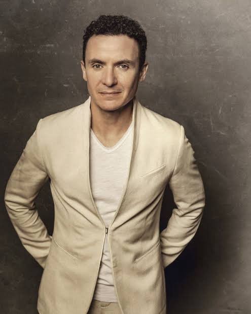 Fonseca celebra nominación al Latin Grammy tras éxito de su nueva canción